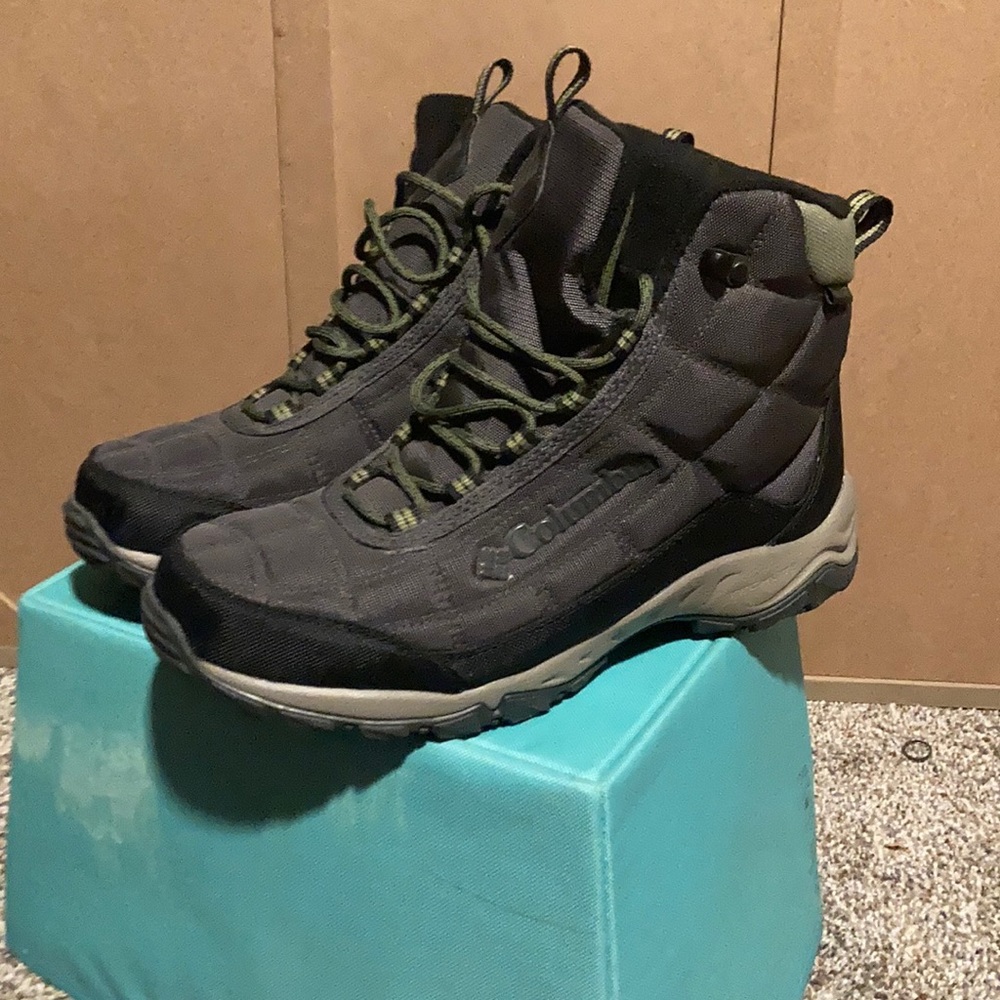 Men’s Columbia Winter boots: Size 10